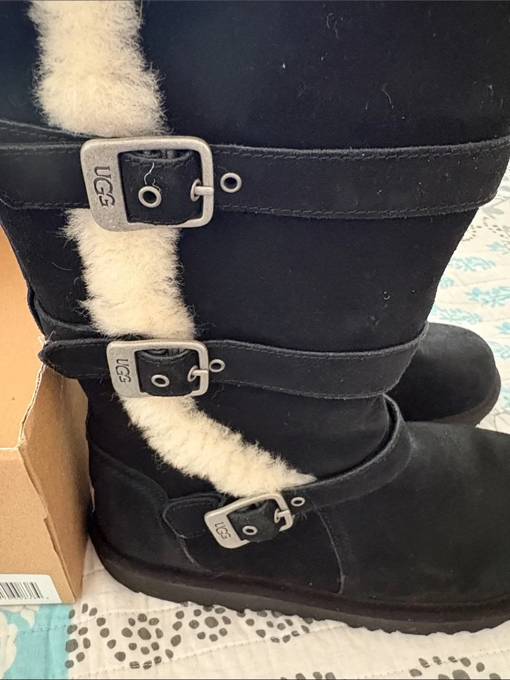 UGG K Maddi II Kids Black Buckle Boots